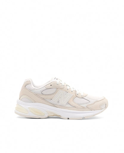 White New Balance Abzorb 2010
