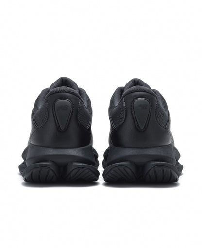 Black New Balance TF100