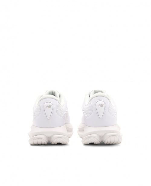 White New Balance TF100
