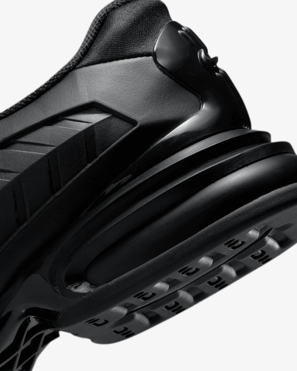 Black Nike Air Max Dolce